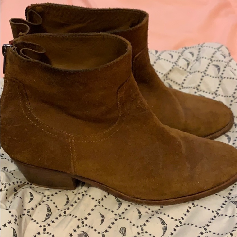 Suede short teddy boot